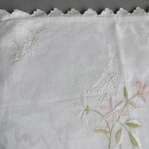 pochette-brodee-et-festonnee_2510_3