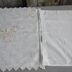 pochette-brodee-et-festonnee_2510_4