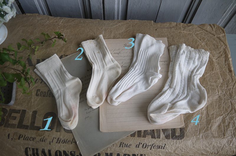 Petites chaussettes anciennes