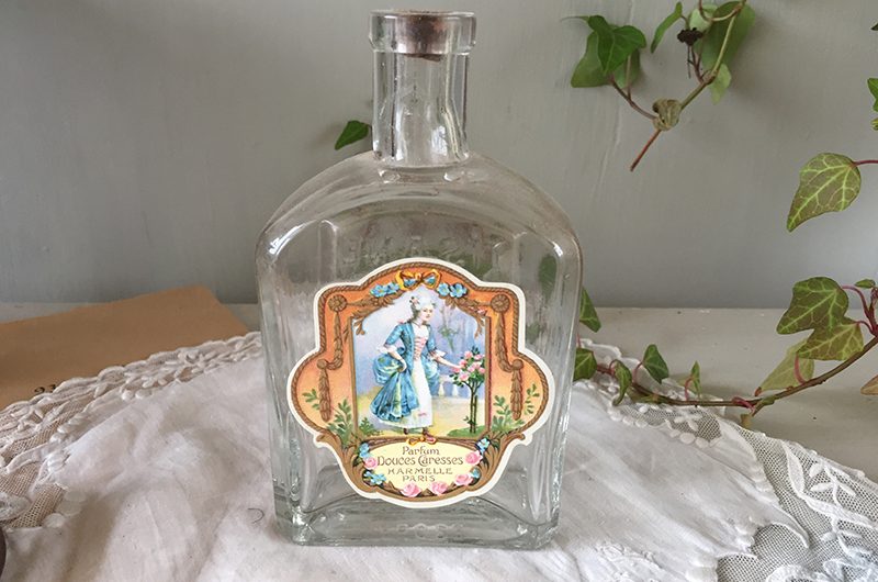 Bouteille  » Parfum Paris « 