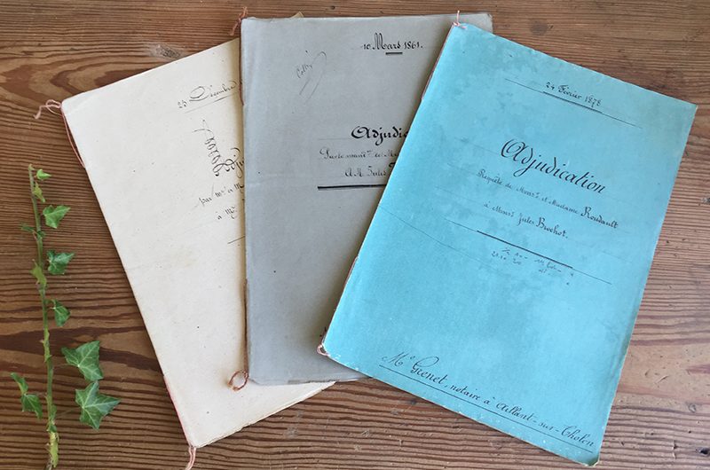 Trois actes notariés