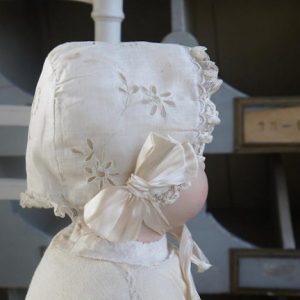 bonnet-brode-pour-bebe_3425_1-1024x768