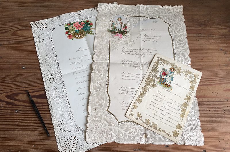 Grandes lettres manuscrites