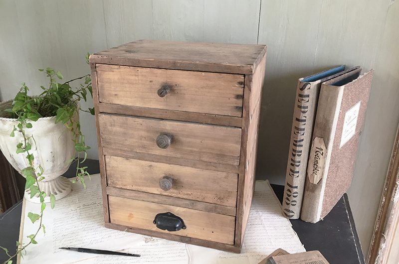 Petit meuble 4 tiroirs