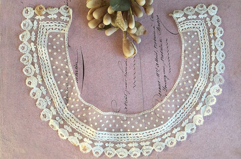 Petit col en dentelle