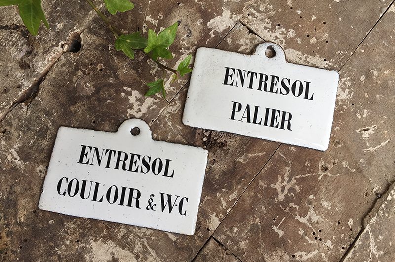 Plaques « Entresol « 