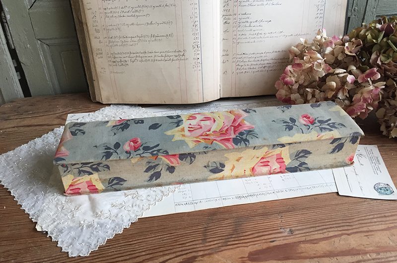 Boite rectangulaire en tissu