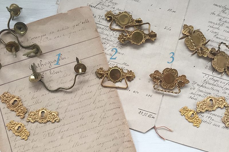 Petites poignées dorées