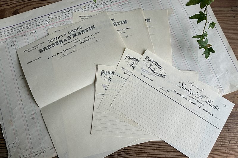 Lot de documents commerciaux