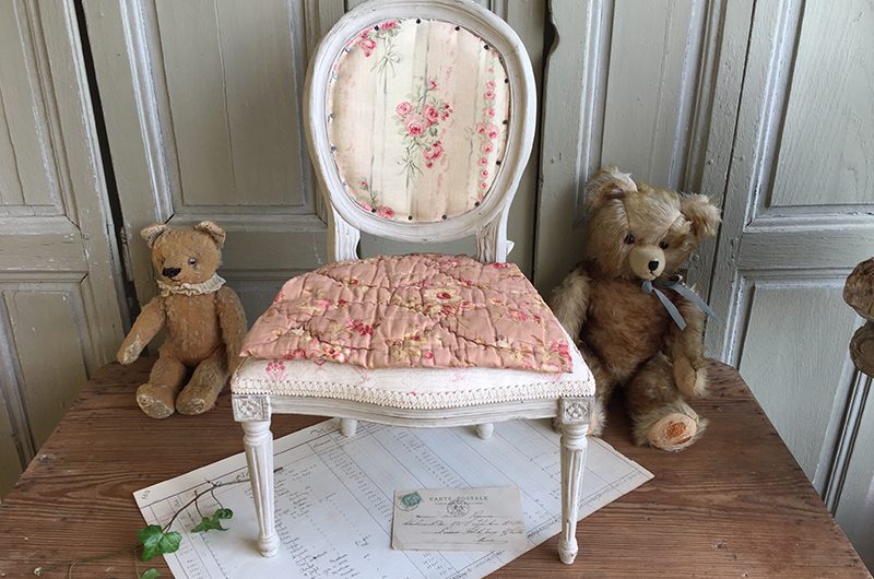 Petite chaise d&rsquo;enfant