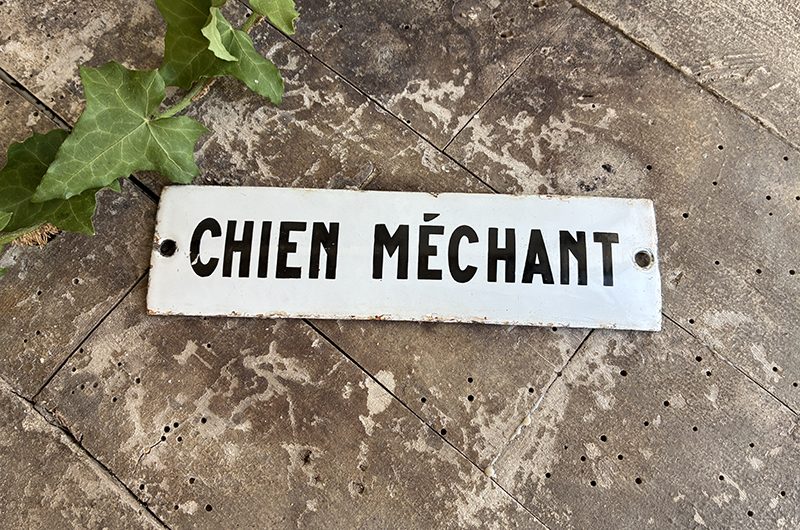 Plaque  » Chien méchant « 