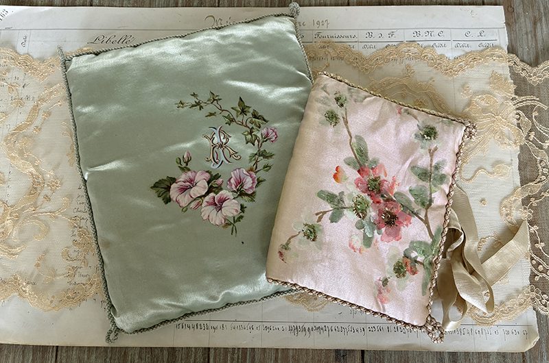 Pochette et coussin