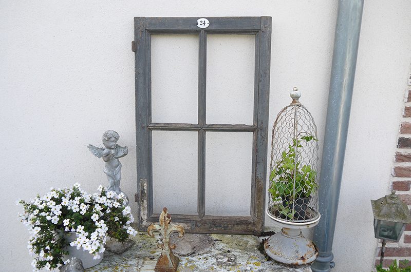 Petite fenêtre N° 24
